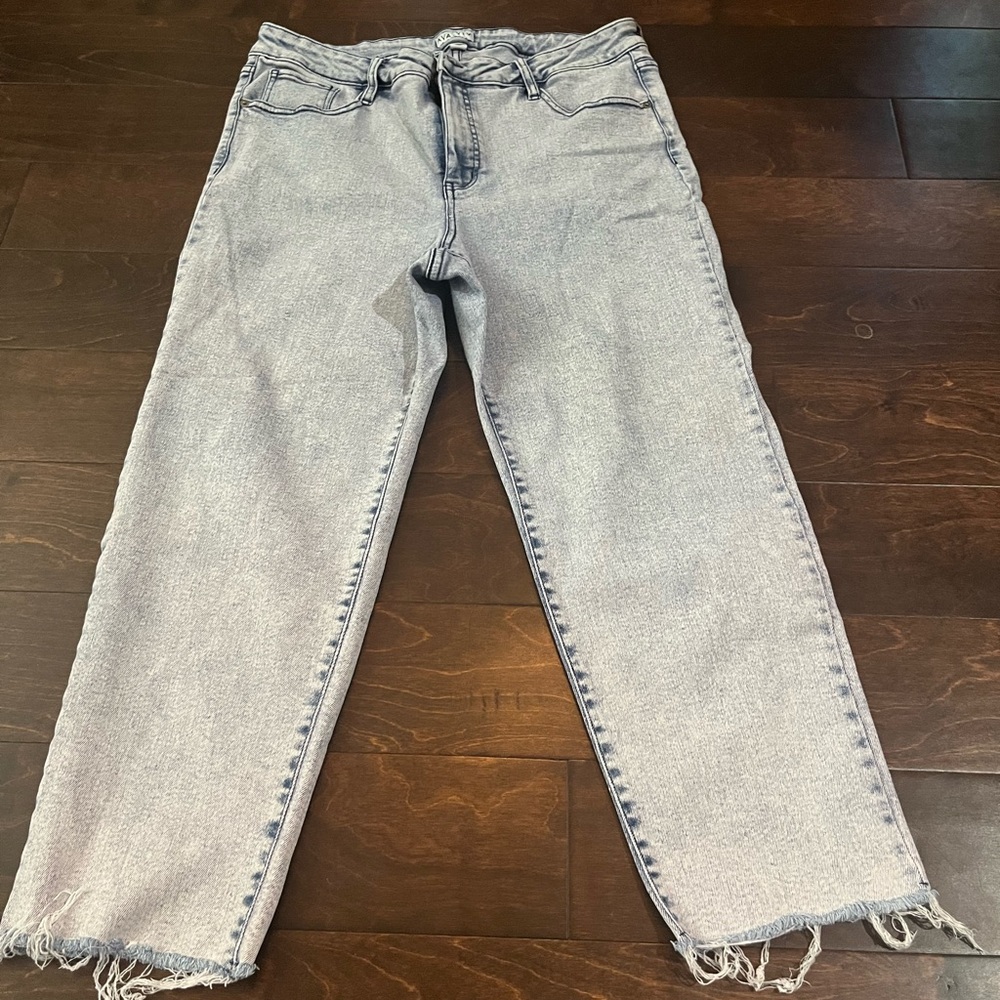 Ava & Viv Light Wash Denim Jeans